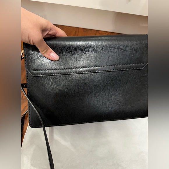 GIVENCHY GV3 Medium Black Smooth Leather & Suede
Shoulder Bag - Picture 13 of 16